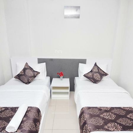 K Vila Hotel Sungai Petani Buitenkant foto